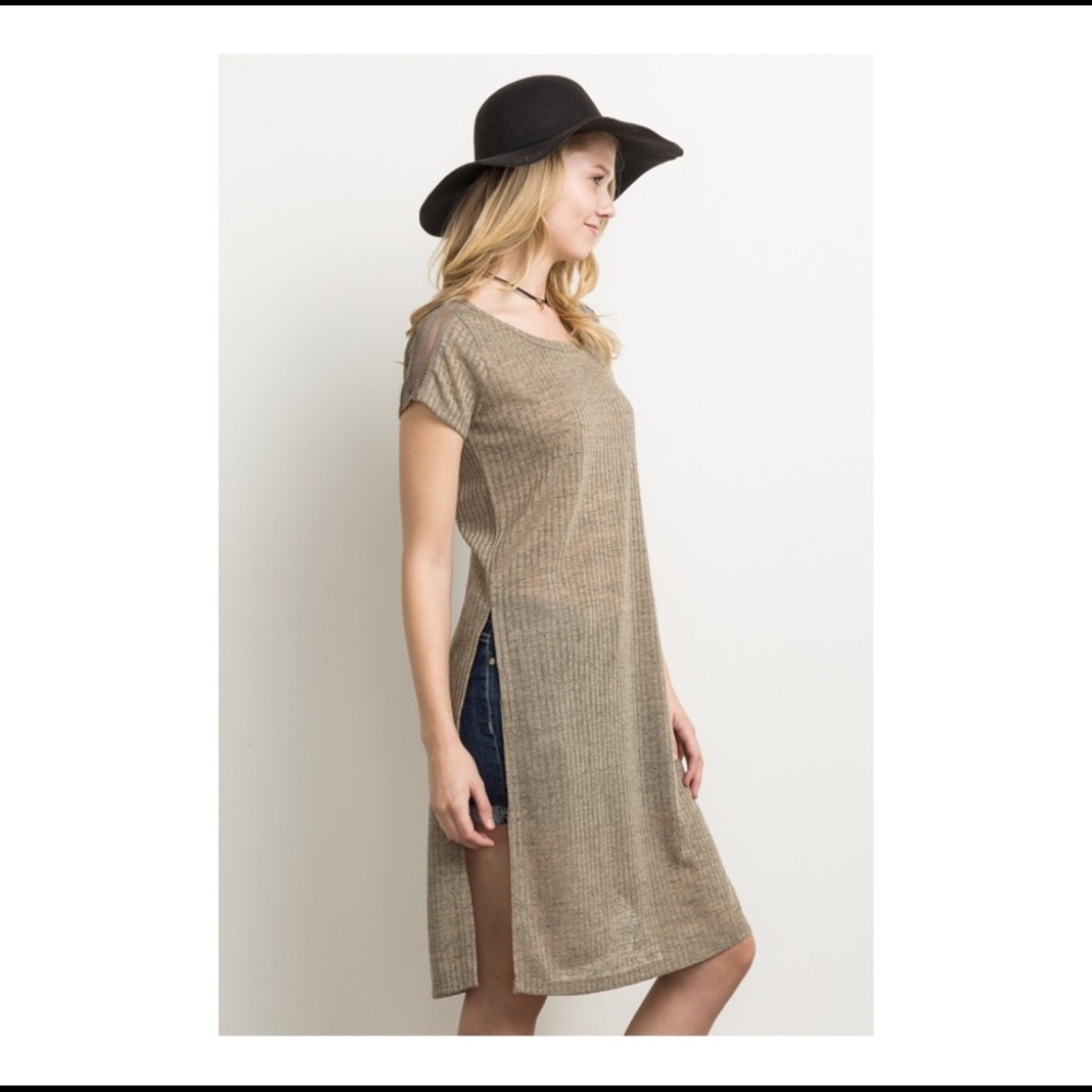 ❌DONATED❌Mystree Tan Brown Longline Lightweight Detailed Short Sleeve Tunic Top - Picture 2 of 10